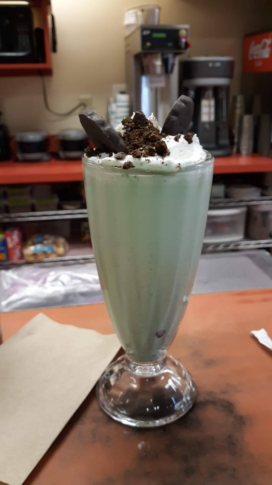 Waltz Soda Fountain | restaurant | 167 Main St, Damariscotta, ME 04543, USA | 2075637632 OR +1 207-563-7632