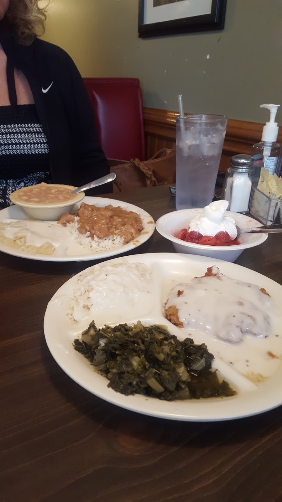 Chris and Yanks Place | cafe | 14 S Commerce St, Liberty, SC 29657, USA | 8648434446 OR +1 864-843-4446