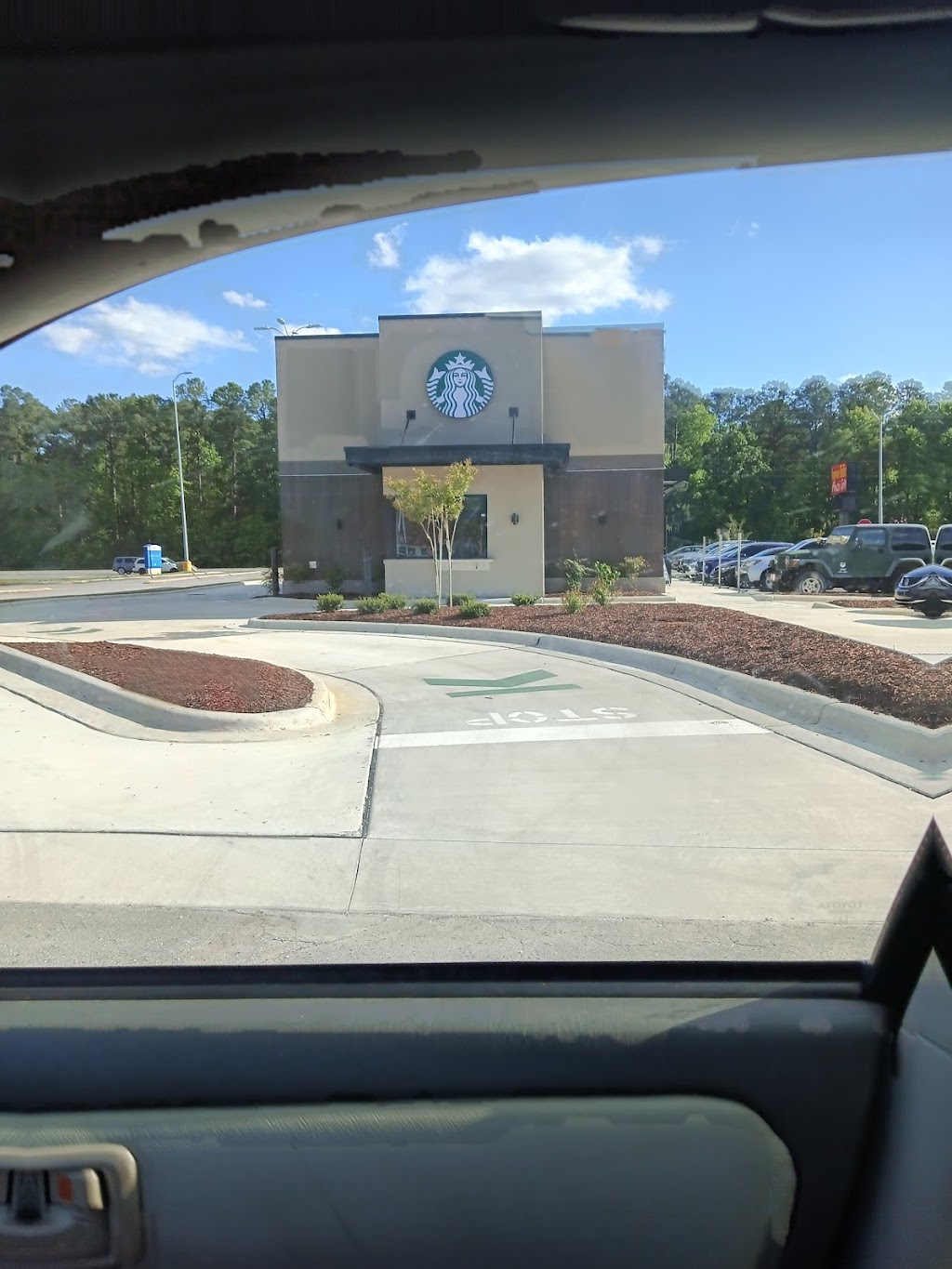 Starbucks | cafe | 237 Freedom Way, Jacksonville, NC 28544, USA | 2525746727 OR +1 252-574-6727