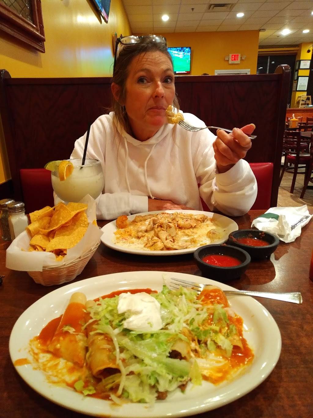 El Nopal | restaurant | 12937 Shelbyville Rd # 105, Louisville, KY 40243, USA | 5022536802 OR +1 502-253-6802