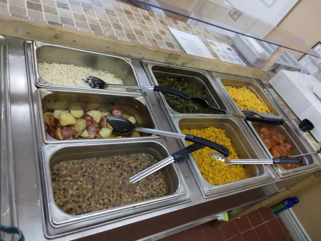 Soul Queen Soul Food Restaurant | restaurant | 2737 Elsie Faye Heggins St Suite 100, Dallas, TX 75215, USA | 2146124123 OR +1 214-612-4123