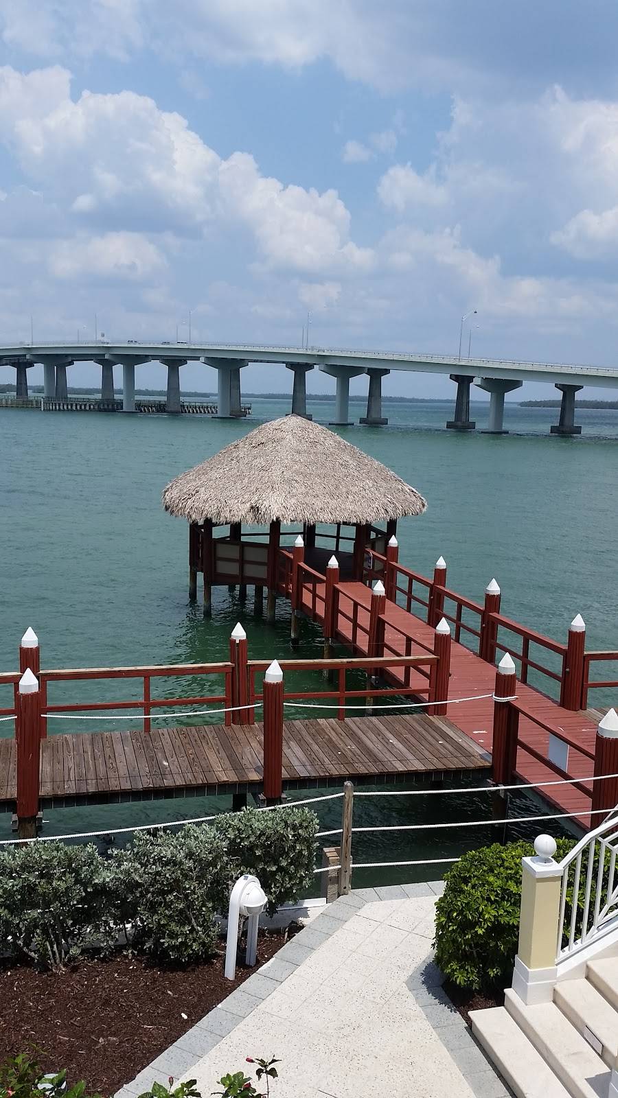 Marco Island Yacht Club | restaurant | 1400 N Collier Blvd, Marco Island, FL 34145, USA | 2393940199 OR +1 239-394-0199