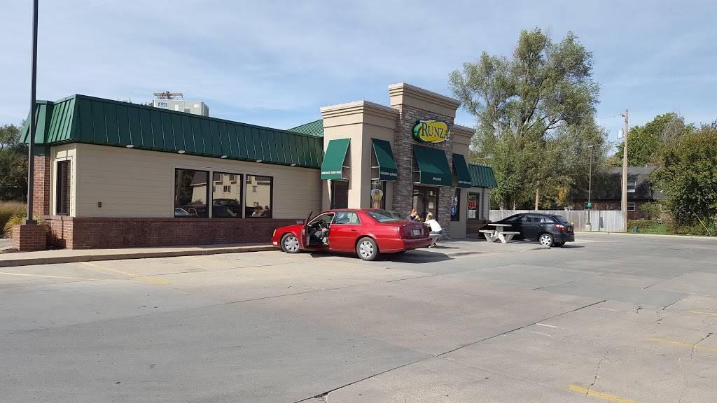 Runza Restaurant | restaurant | 1501 N 56th St, Lincoln, NE 68504, USA | 4024661087 OR +1 402-466-1087