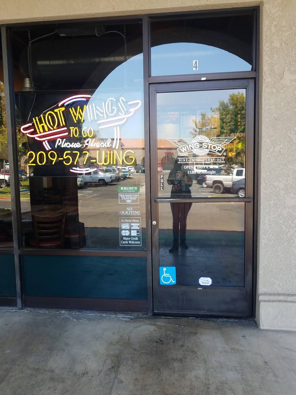 Wingstop | restaurant | 2100 Standiford Ave Ste A4, Modesto, CA 95350, USA | 2095779464 OR +1 209-577-9464