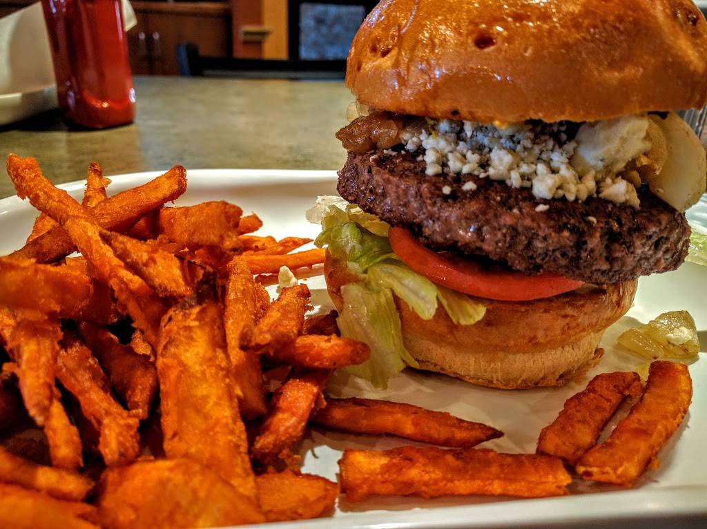 Simply Burgers & More | restaurant | 2500 NE Green Oaks Blvd, Arlington, TX 76006, USA | 8177959188 OR +1 817-795-9188