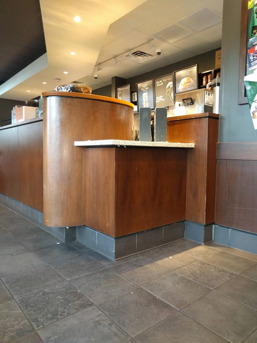 Starbucks | cafe | 1370 Ten Rod Rd, North Kingstown, RI 02852, USA | 4012955236 OR +1 401-295-5236