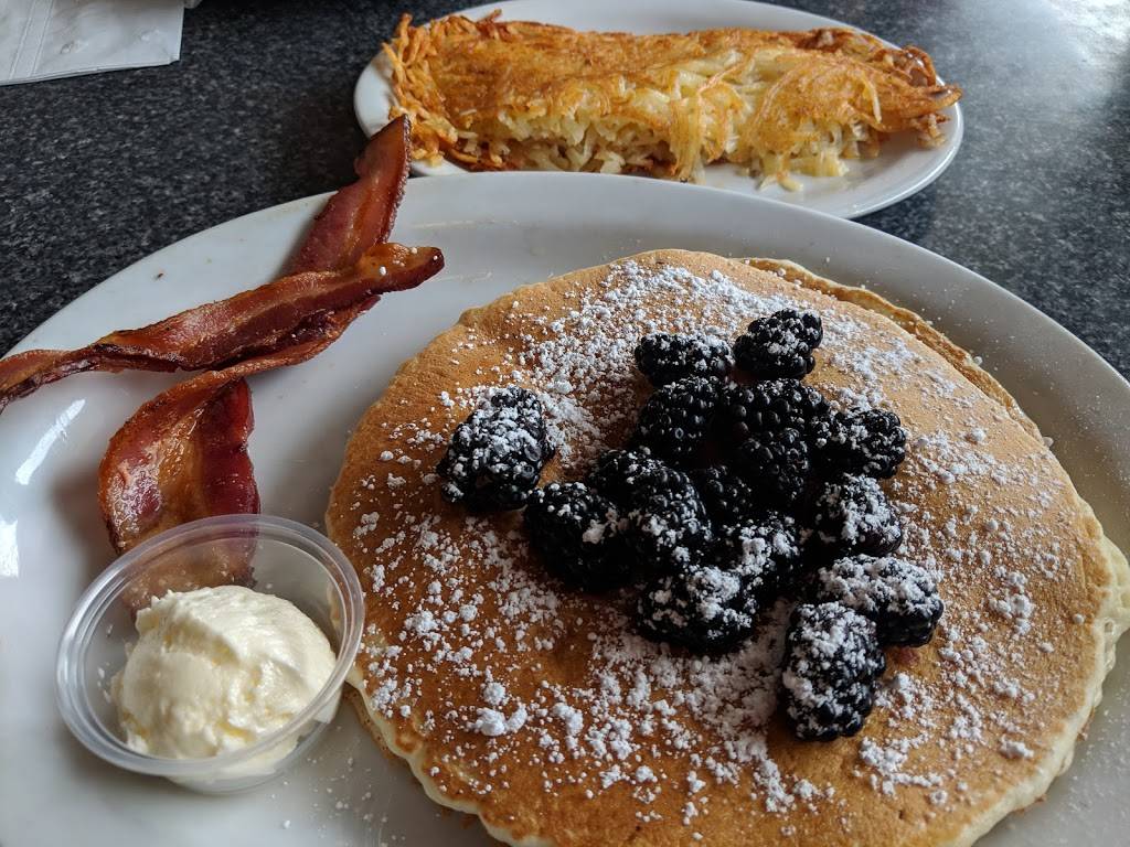 Cahoots Corner Cafe | restaurant | 110 E F St, Oakdale, CA 95361, USA | 2098480955 OR +1 209-848-0955