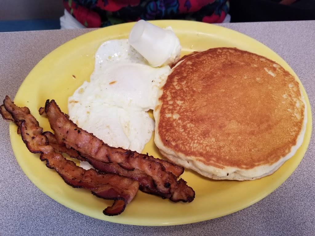 Blakes Restaurant | restaurant | 353 S Main St, Manchester, NH 03102, USA | 6036690220 OR +1 603-669-0220