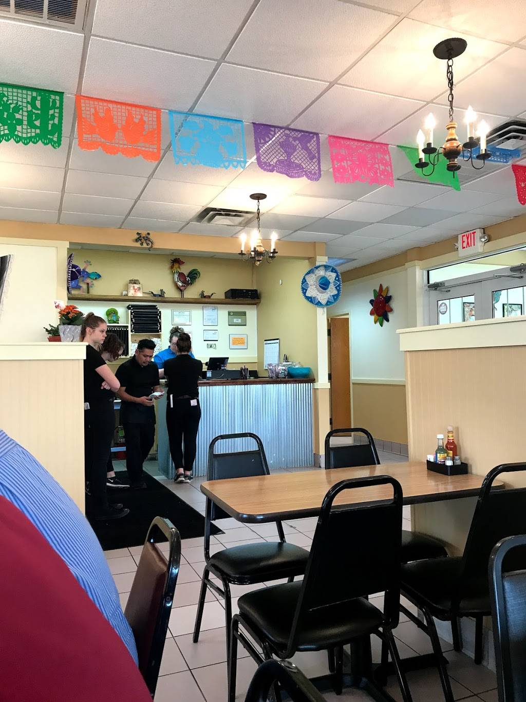 El Gallito Mexican Restaurant | restaurant | 300 W Main St, Albion, IL 62806, USA | 6184459200 OR +1 618-445-9200