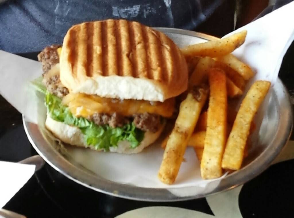 Sheps Place | restaurant | 816 S Main St, Weatherford, TX 76086, USA | 6828045002 OR +1 682-804-5002