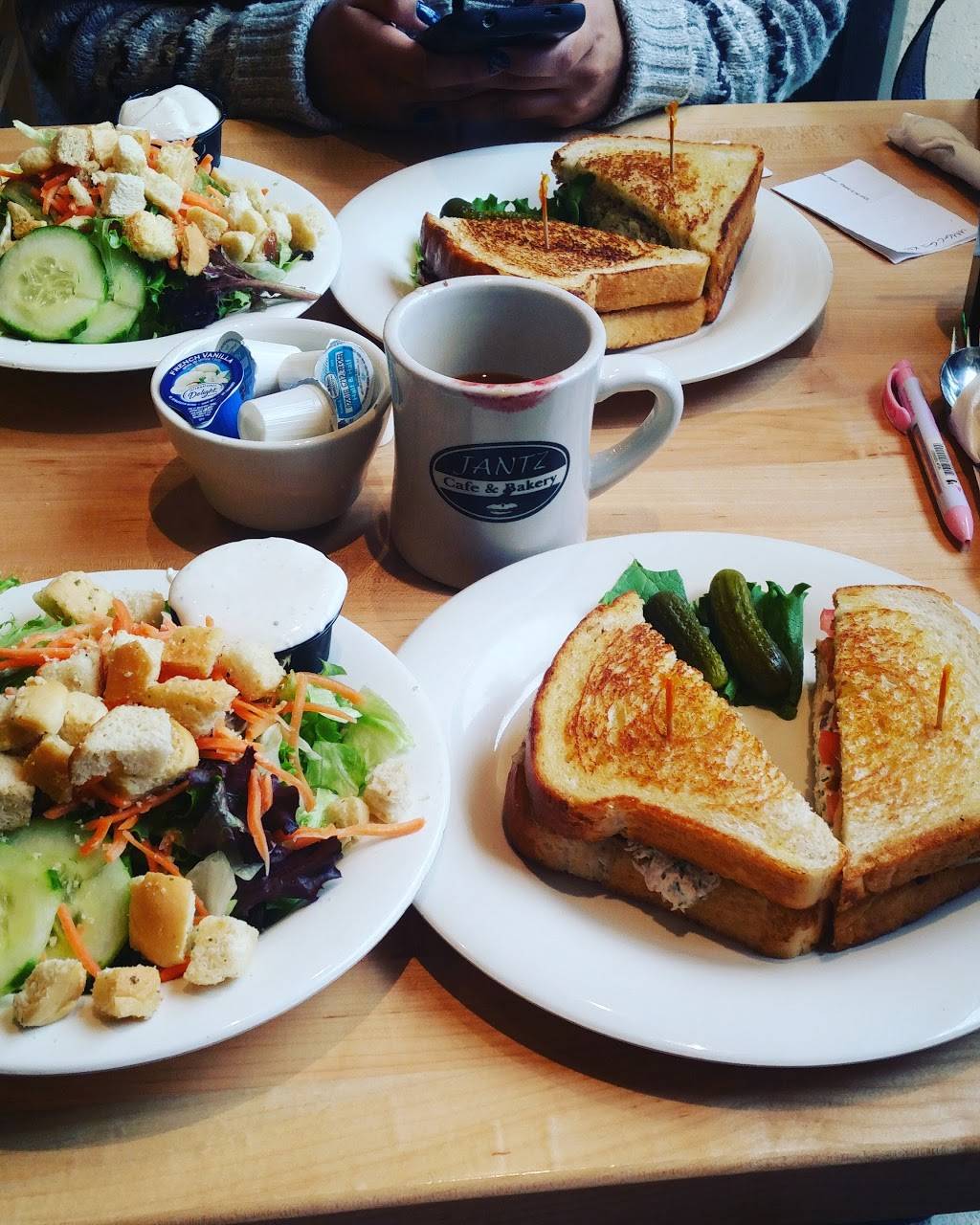 Jantz Cafe & Bakery | cafe | 3361 G St, Merced, CA 95340, USA | 2097265157 OR +1 209-726-5157