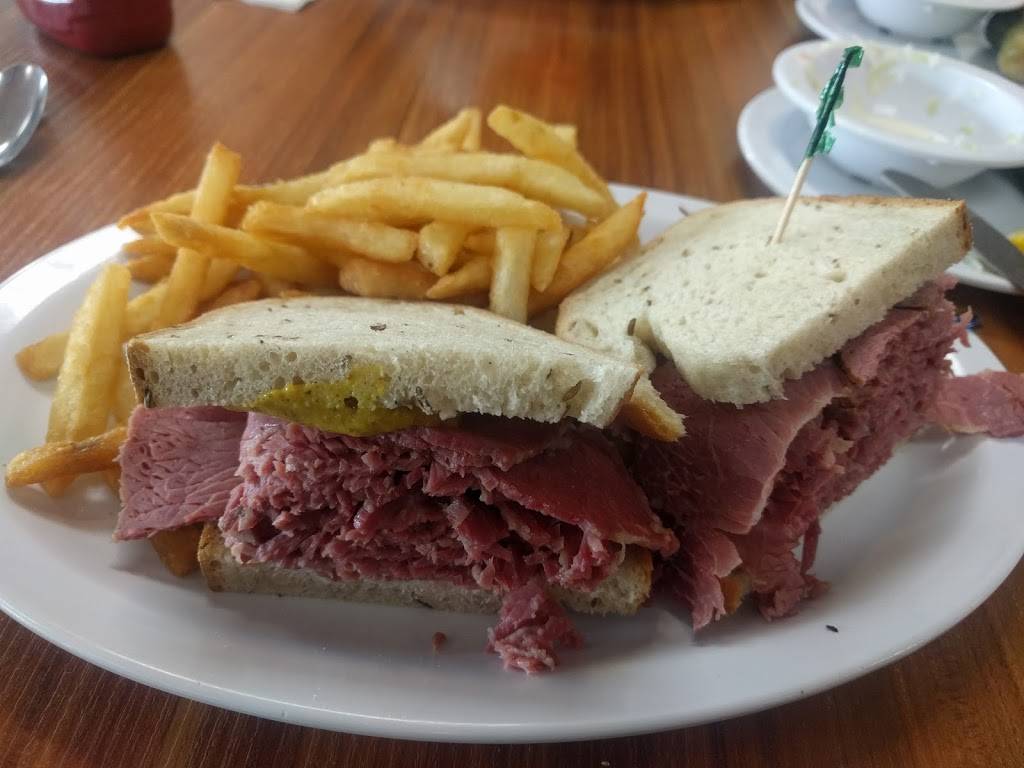 Mos Bagels & Deli | cafe | 2780 NE 187th St #2919, Miami, FL 33180, USA | 3059368555 OR +1 305-936-8555