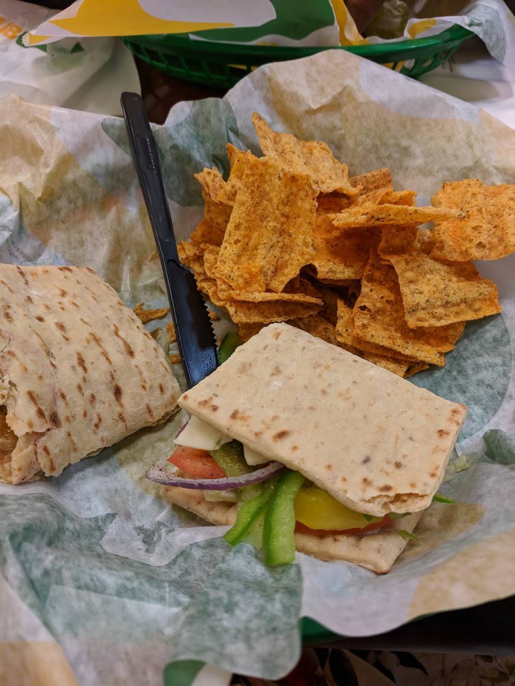 Subway Restaurants | restaurant | 5210 NW 13th St, Gainesville, FL 32609, USA | 3523383007 OR +1 352-338-3007