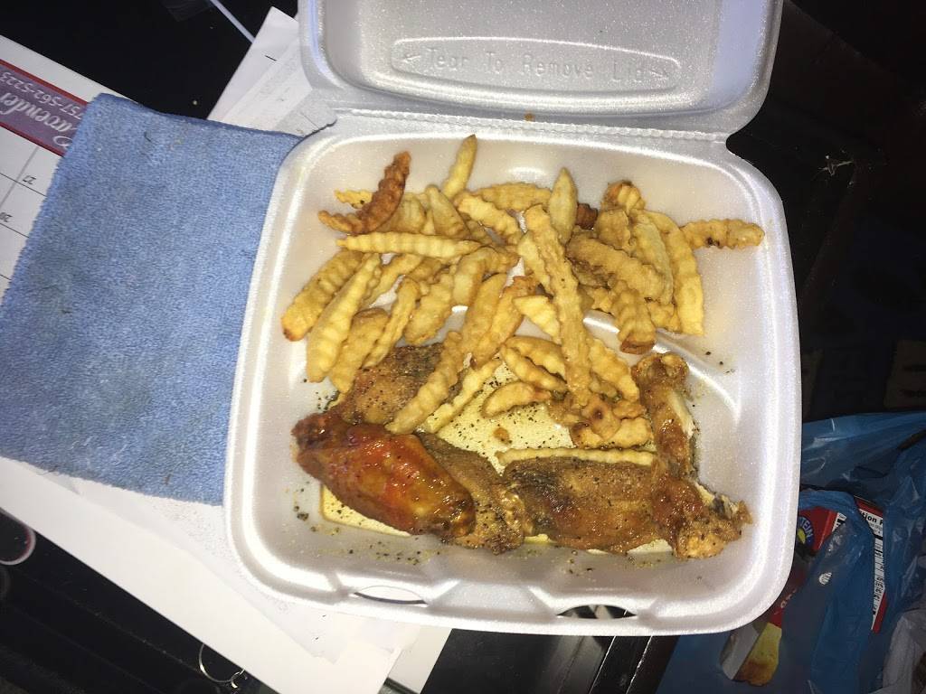 Americas Best Wings | restaurant | 1443 N Main St, Suffolk, VA 23434, USA | 7579355577 OR +1 757-935-5577