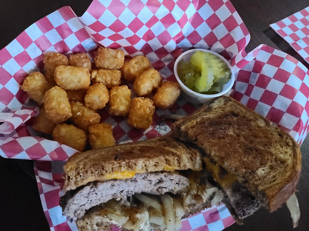 Dereks Town and Country | restaurant | 10847 State Rd 17, Gleason, WI 54435, USA | 7153690404 OR +1 715-369-0404