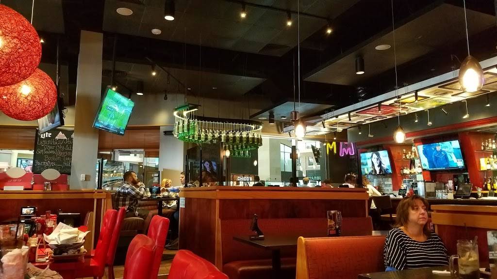 Red Robin Gourmet Burgers and Brews | restaurant | 7982 Citrus Park, Town Center, Tampa, FL 33625, USA | 8139205157 OR +1 813-920-5157