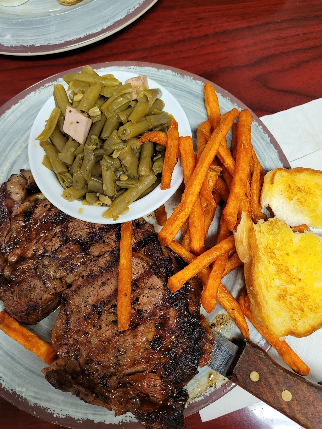 GARYS SOUTHERN GRILL | restaurant | 5467 Brown St, Graceville, FL 32440, USA | 8502638188 OR +1 850-263-8188