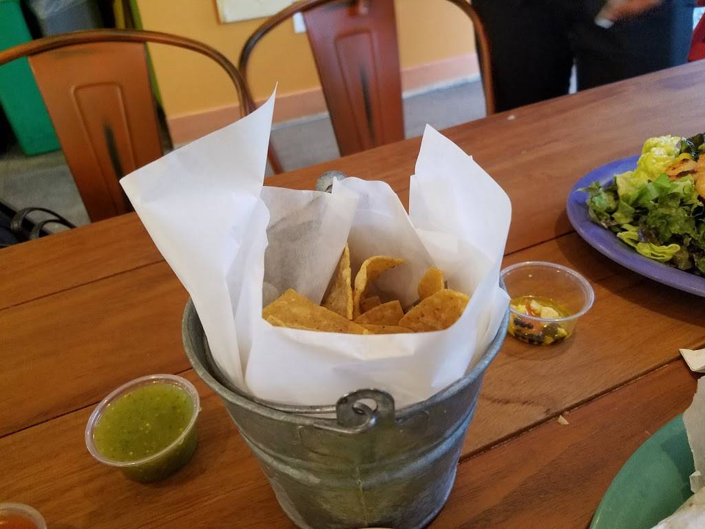 LuLus at the Pruneyard | restaurant | 1875 S Bascom Ave #165, Campbell, CA 95008, USA | 4085598226 OR +1 408-559-8226