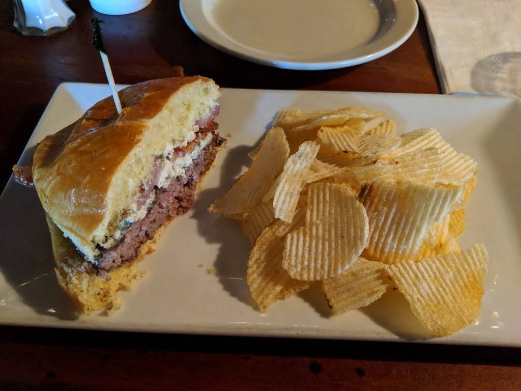 Barnsboro Inn | restaurant | 699 Main St, Sewell, NJ 08080, USA | 8564683557 OR +1 856-468-3557