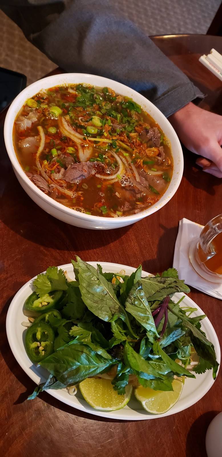 Saigon Restaurant | restaurant | 3021 NE 72nd Ave, Vancouver, WA 98661, USA | 3609448338 OR +1 360-944-8338