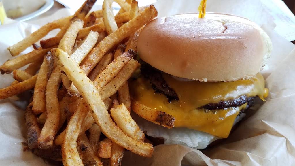 Meatheads Burgers & Fries | restaurant | 7137 Kingery Hwy, Willowbrook, IL 60527, USA | 6303256608 OR +1 630-325-6608