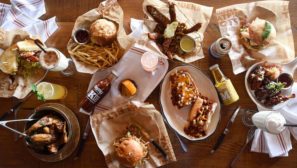 BRGR Kitchen + Bar | restaurant | 5031 W 135th St, Leawood, KS 66224, USA | 9132293900 OR +1 913-229-3900