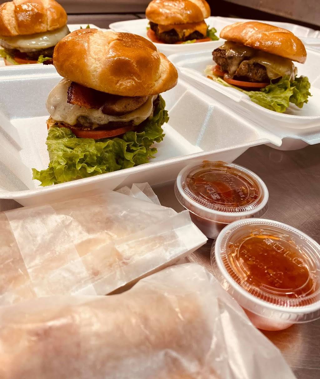 The Local Pub and Grille | restaurant | 606 W Church St, Newark, OH 43055, USA | 7409158482 OR +1 740-915-8482