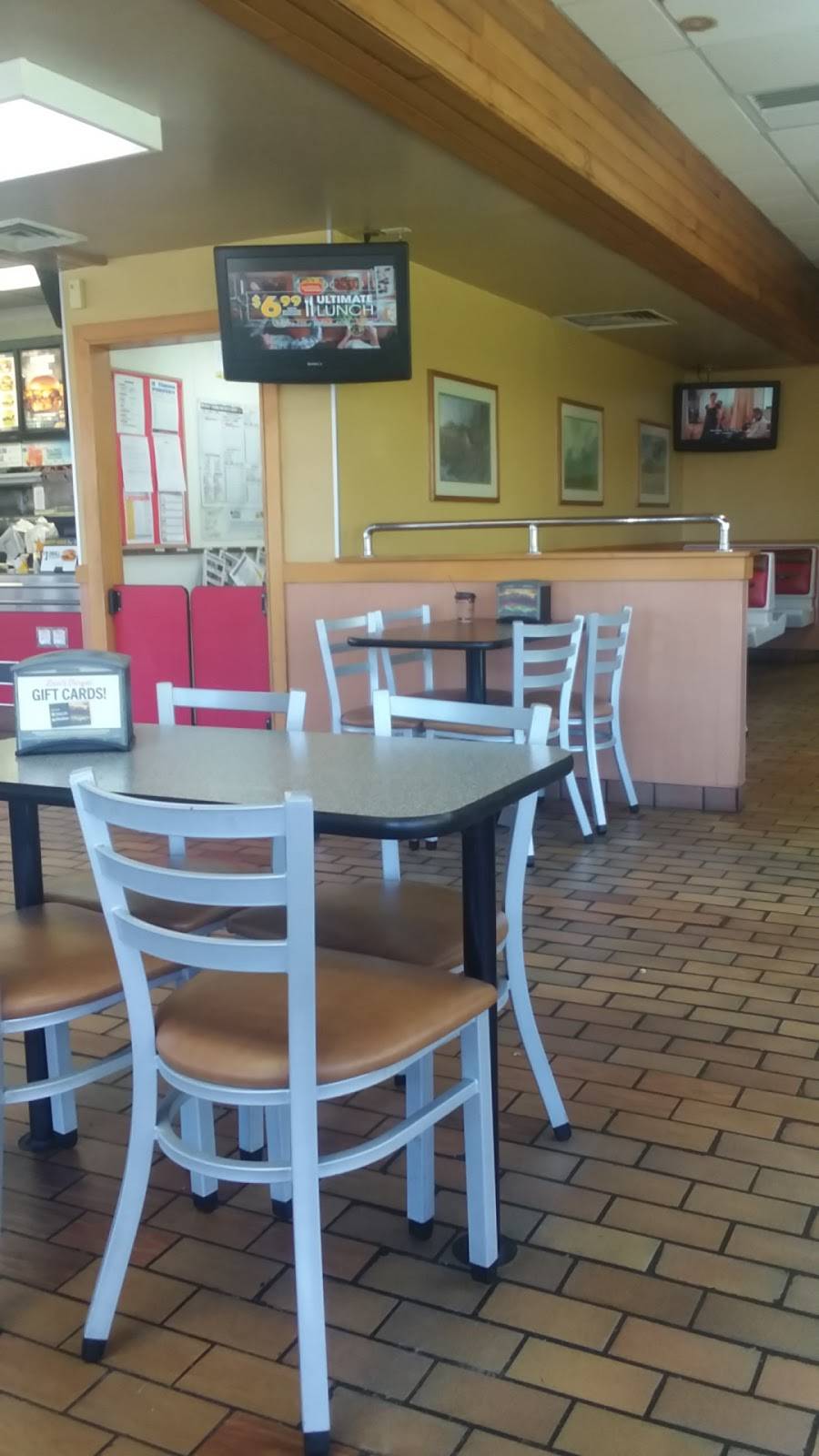 Hardees | restaurant | 28552 Dupont Blvd, Millsboro, DE 19966, USA | 3029349106 OR +1 302-934-9106