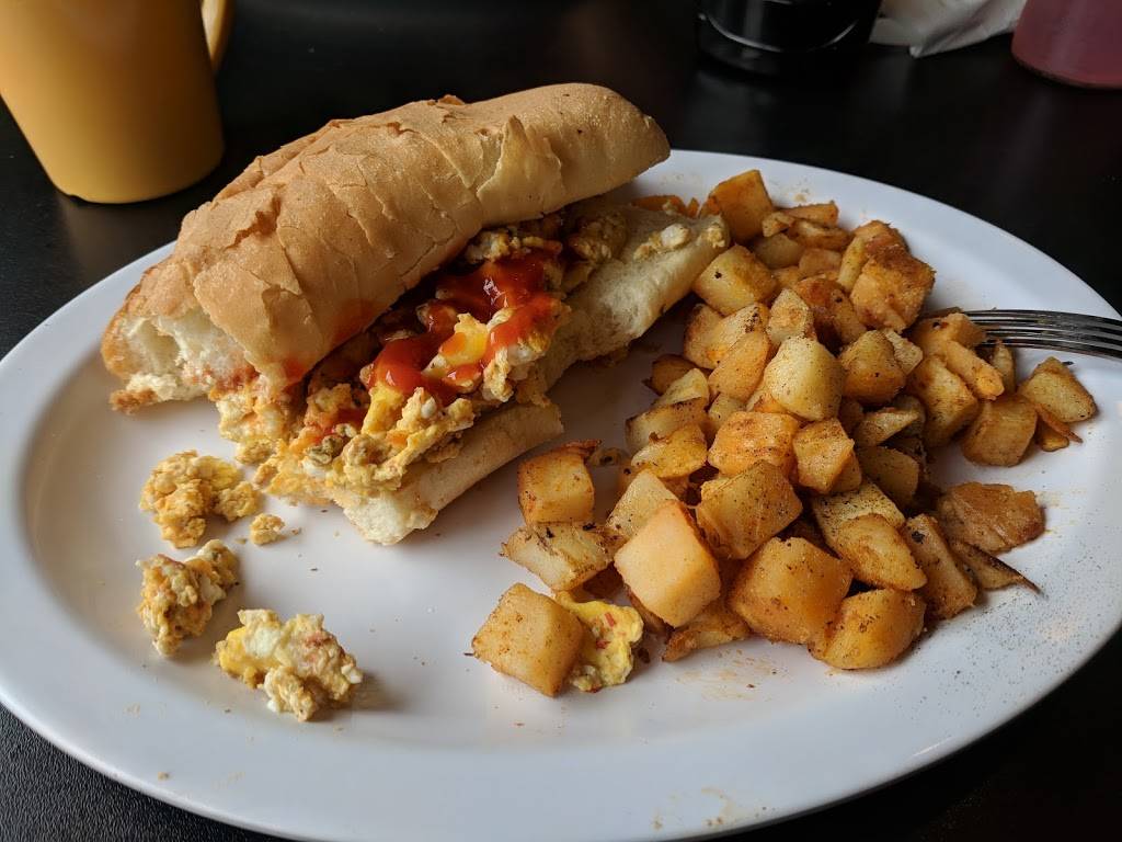 Moms Diner | restaurant | 501 Westcott St, Syracuse, NY 13210, USA | 3154770141 OR +1 315-477-0141