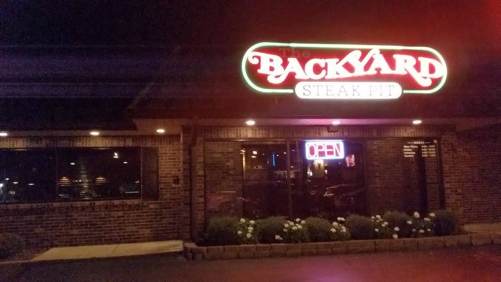 The Backyard Steak Pit | restaurant | 1818 N Grandwood Dr, Gurnee, IL 60031, USA | 8473565200 OR +1 847-356-5200
