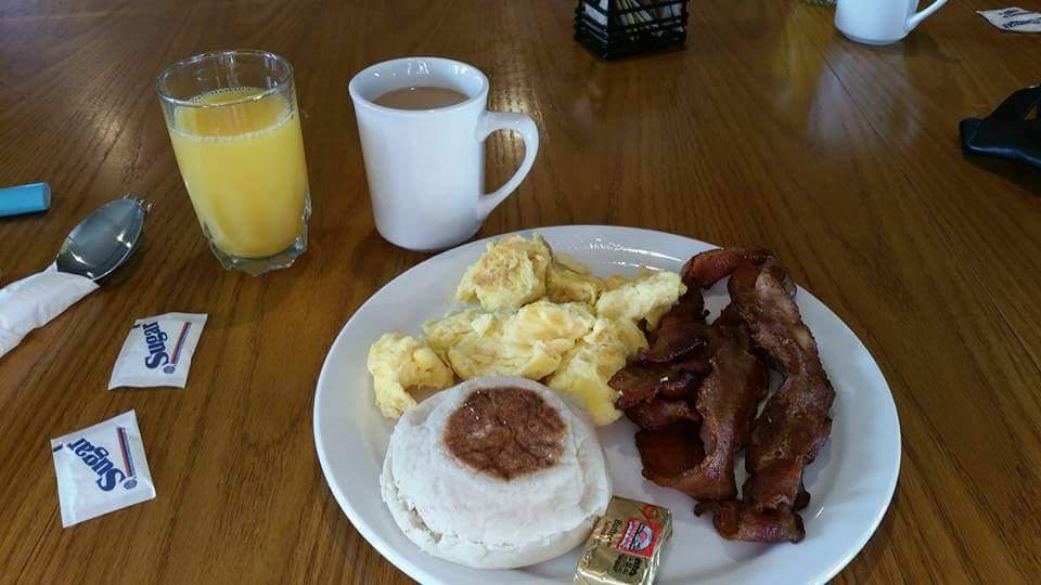 OCairns Inn & Suites | restaurant | 940 E Ocean Ave, Lompoc, CA 93436, USA | 8057357731 OR +1 805-735-7731