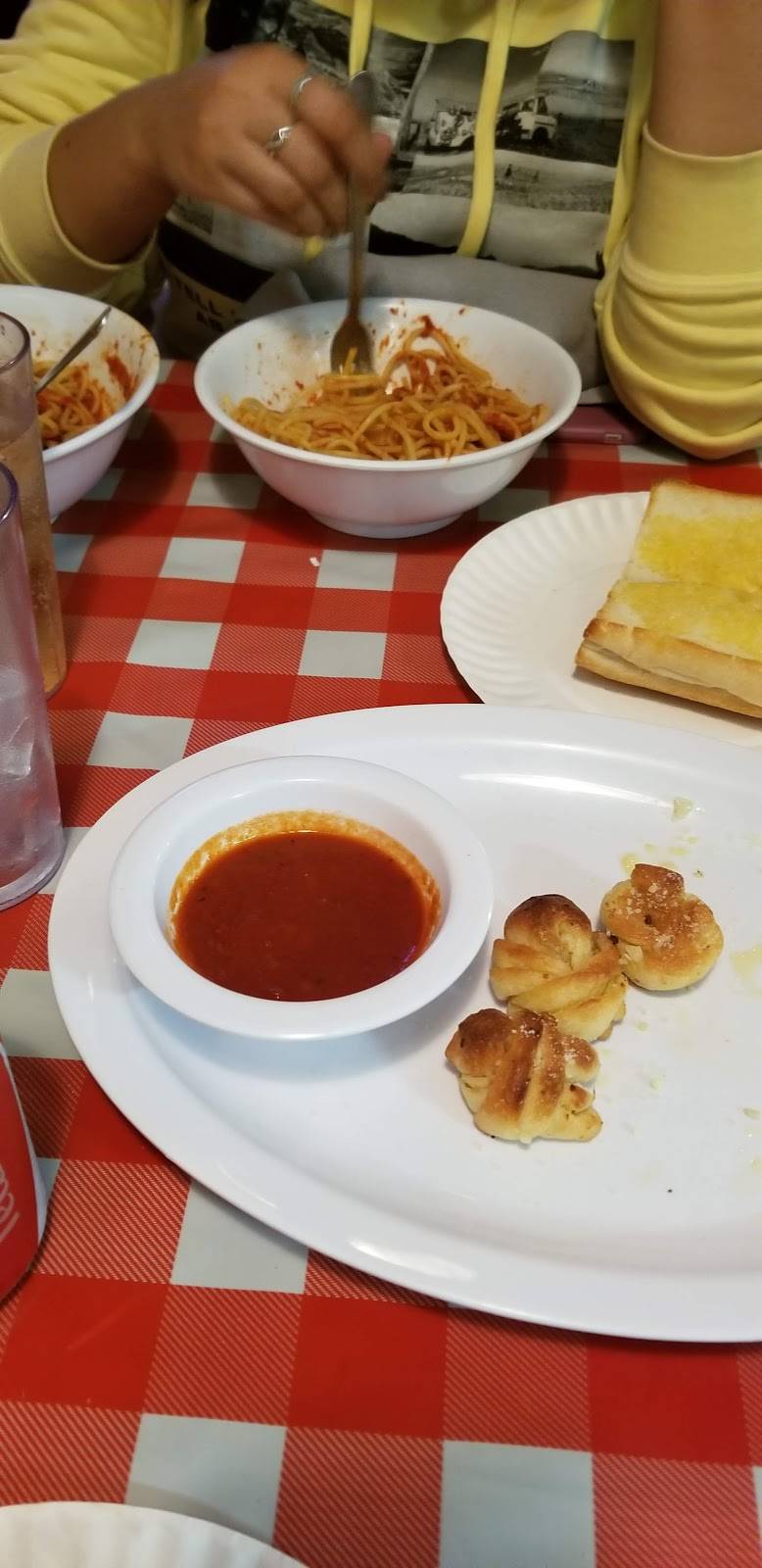 Mulberry Street Pizzeria | restaurant | 240 S Beverly Dr, Beverly Hills, CA 90212, USA | 3102478100 OR +1 310-247-8100