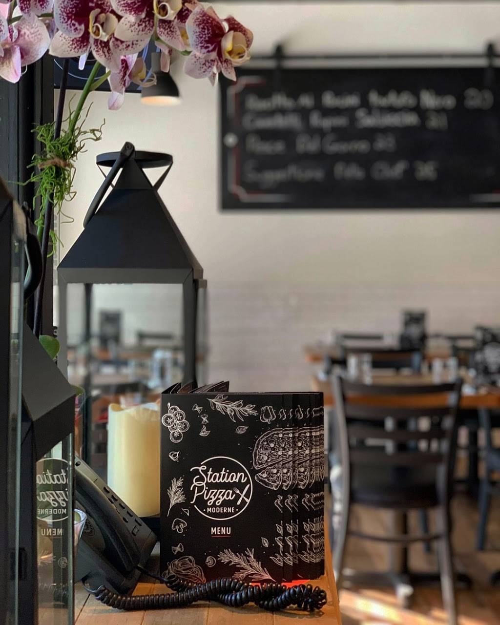 Station Pizza Moderne | restaurant | 5393 Boul Gouin O, Montréal, QC H4J 1C7, Canada | 5145330379 OR +1 514-533-0379