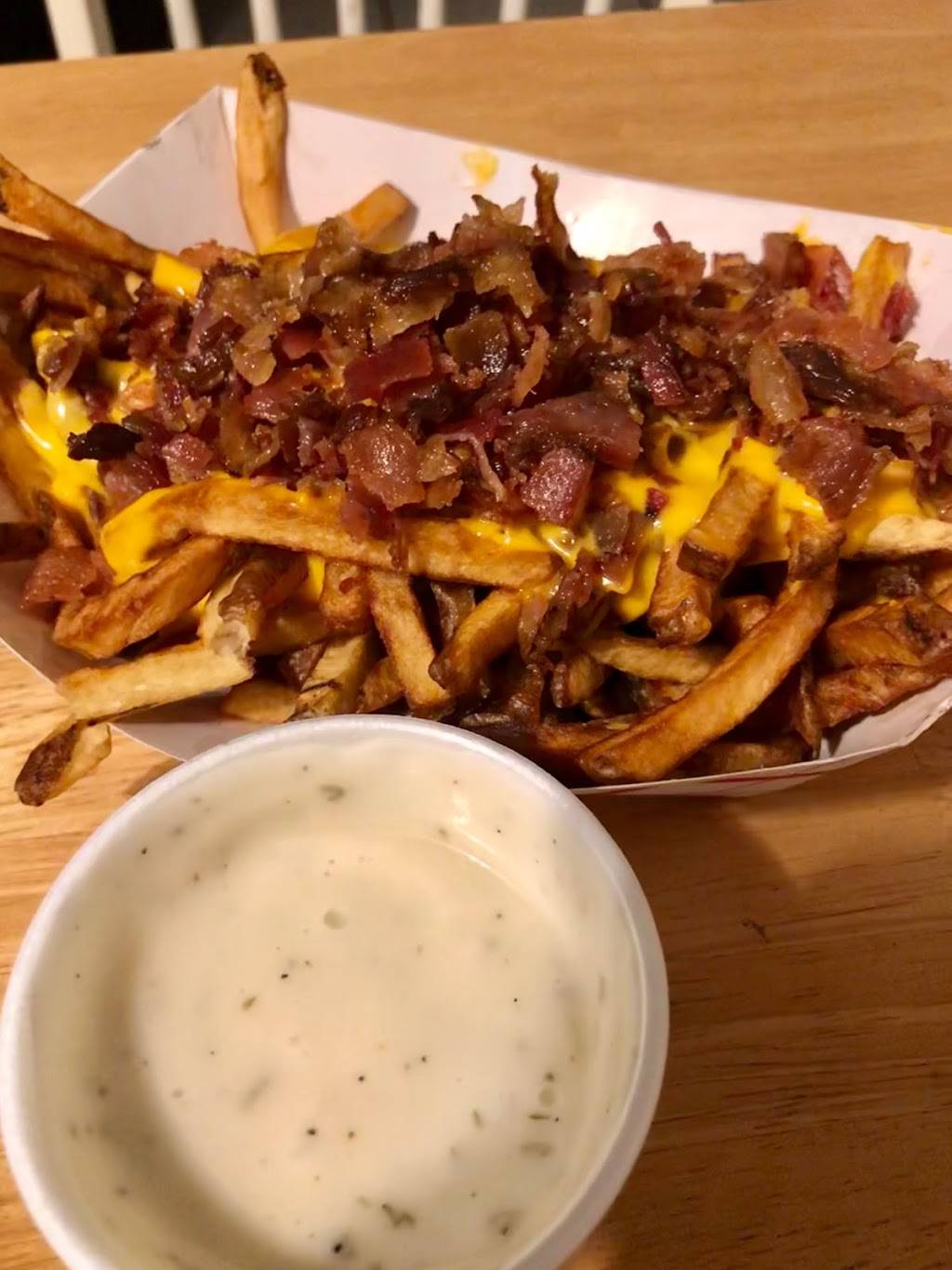 Burger Bunker | restaurant | 201 E Hinson Ave, Haines City, FL 33844, USA | 8634198669 OR +1 863-419-8669