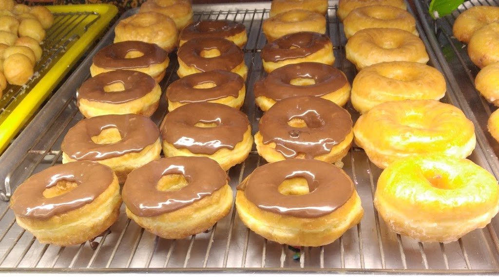 MINIE’s DONUTS / Cafe | bakery | 2219 W Ave N, San Angelo, TX 76904, USA | 3257166847 OR +1 325-716-6847