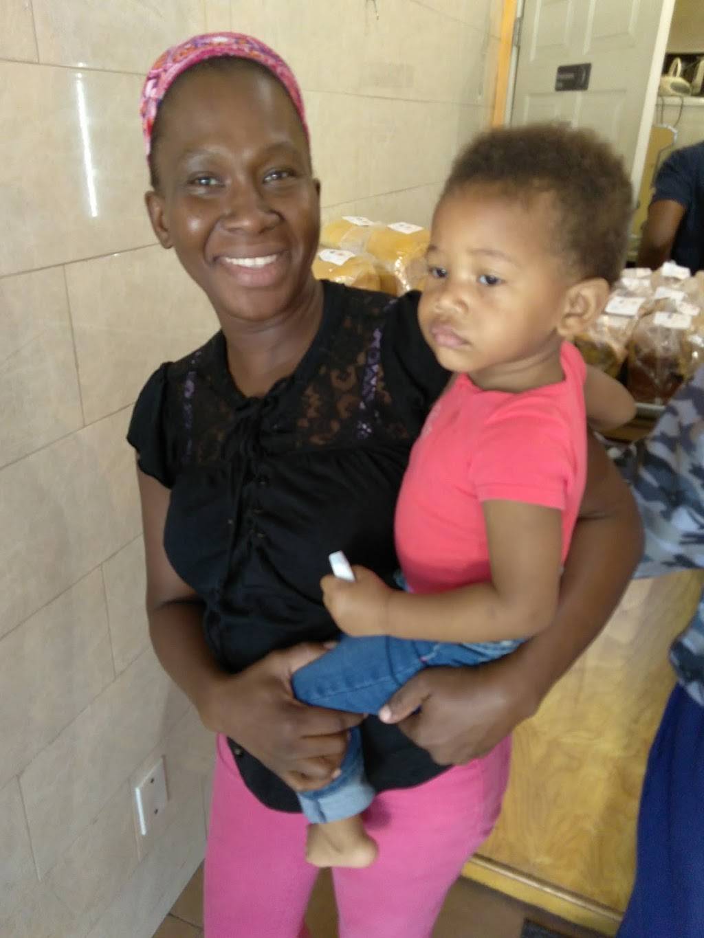 Central Caribbean Bakery | restaurant | 1322 E Gun Hill Rd, Bronx, NY 10469, USA | 3472753533 OR +1 347-275-3533