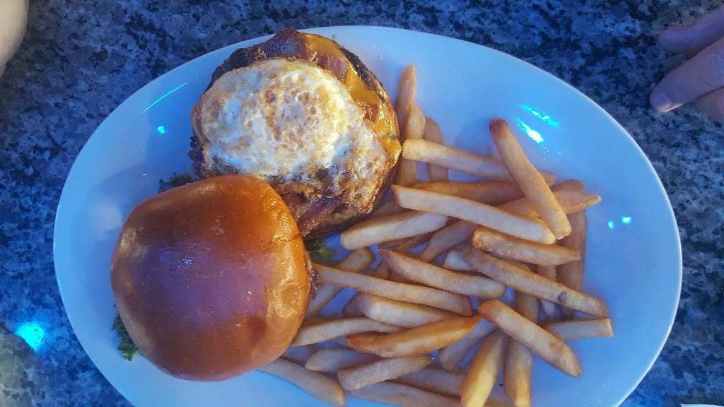 Bon Voyage Great Food And Spirits | restaurant | 40160 N Bluff Lake Rd, Antioch, IL 60002, USA | 2247888735 OR +1 224-788-8735