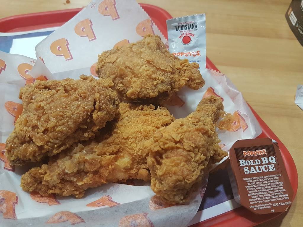 Popeyes Louisiana Kitchen | restaurant | 12659 Glenoaks Blvd, Sylmar, CA 91342, USA | 8183675110 OR +1 818-367-5110