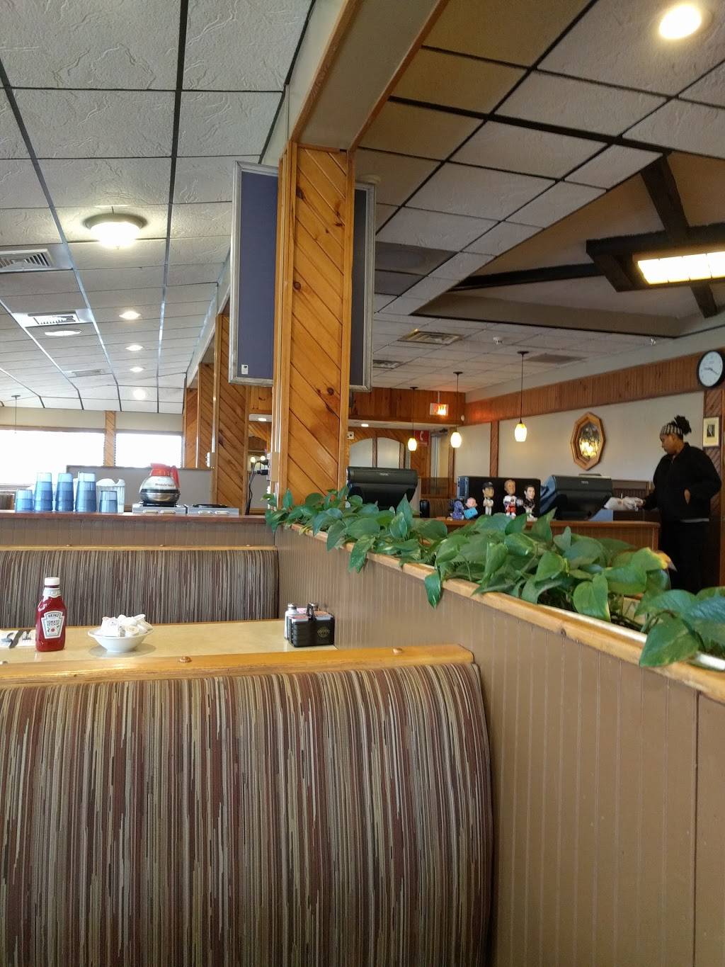 Liberty Family Restaurant | restaurant | 160 Winton Rd N, Rochester, NY 14610, USA | 5852885503 OR +1 585-288-5503