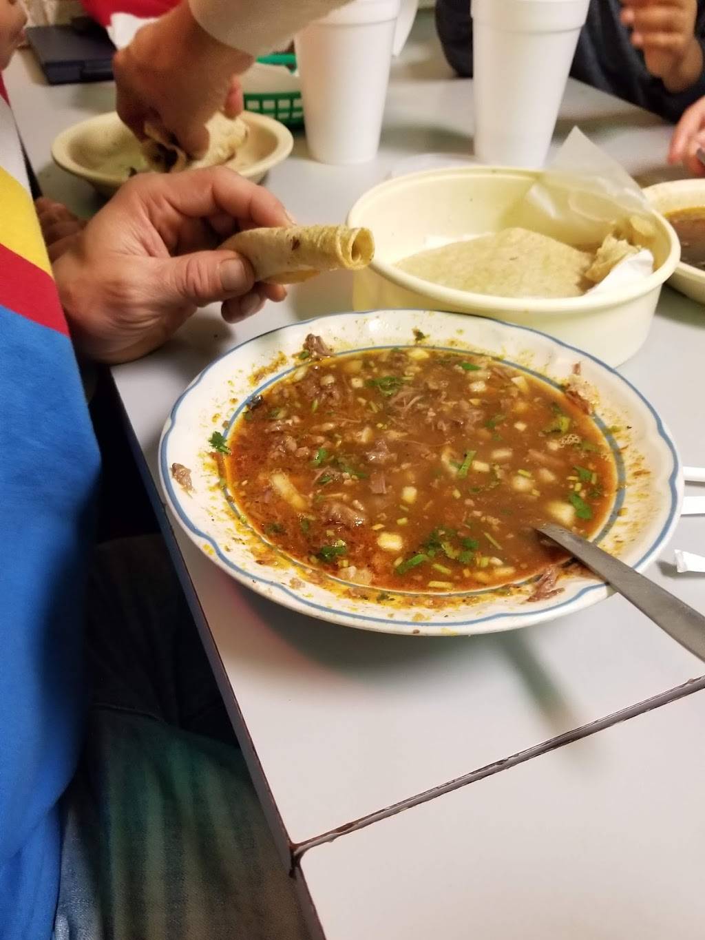 Birrieria Ocotlan | restaurant | 6340, 4007 E 106th St, Chicago, IL 60617, USA | 7733740384 OR +1 773-374-0384