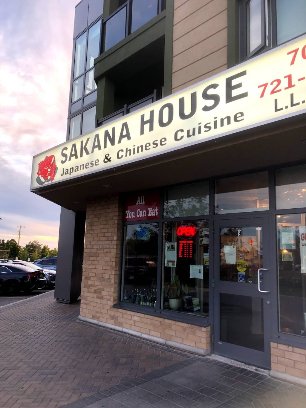 Sakana House | restaurant | 750 Big Bay Point Rd Unit 9, Barrie, ON L4M 4S6, Canada | 7057210888 OR +1 705-721-0888