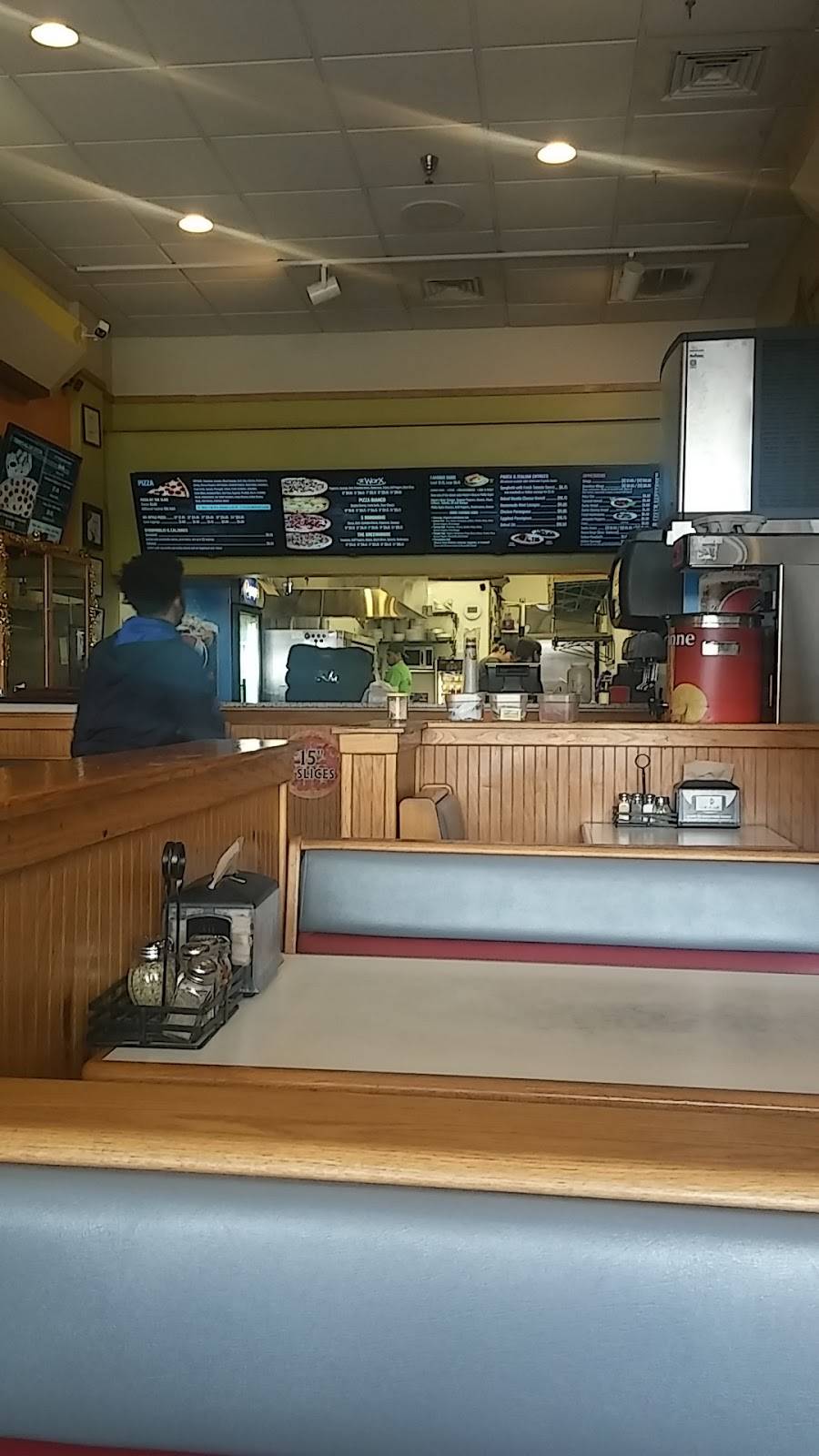 Marios Pizza | restaurant | 1066 Hanes Mall Blvd, Winston-Salem, NC 27103, USA | 3367680057 OR +1 336-768-0057