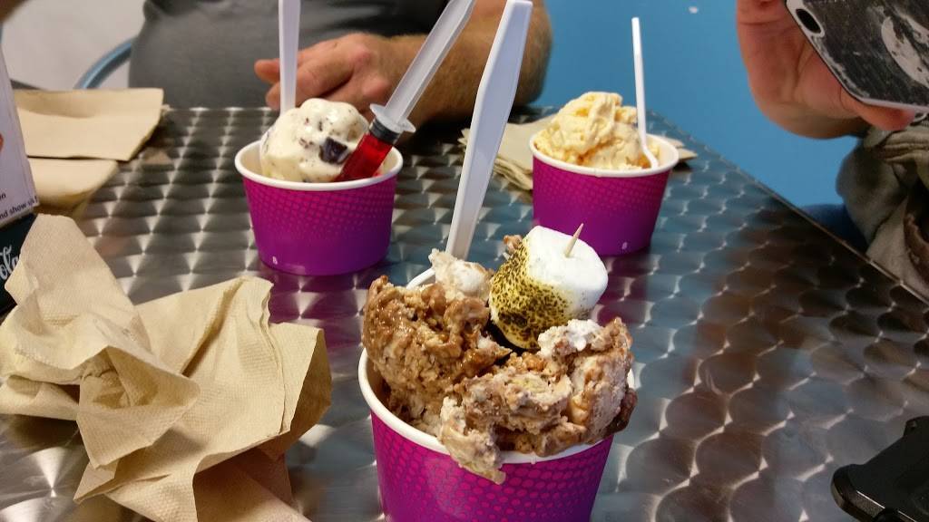 Sweet Science Ice Cream & Yogurt Lab | restaurant | 2550 Wabash Ave, Terre Haute, IN 47803, USA | 8122358441 OR +1 812-235-8441