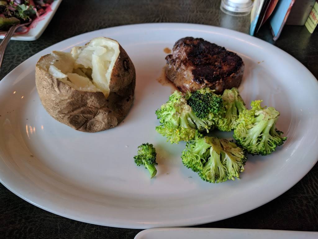 Ruby Tuesday | restaurant | 7692 Richmond Hwy, Alexandria, VA 22306, USA | 7037657020 OR +1 703-765-7020