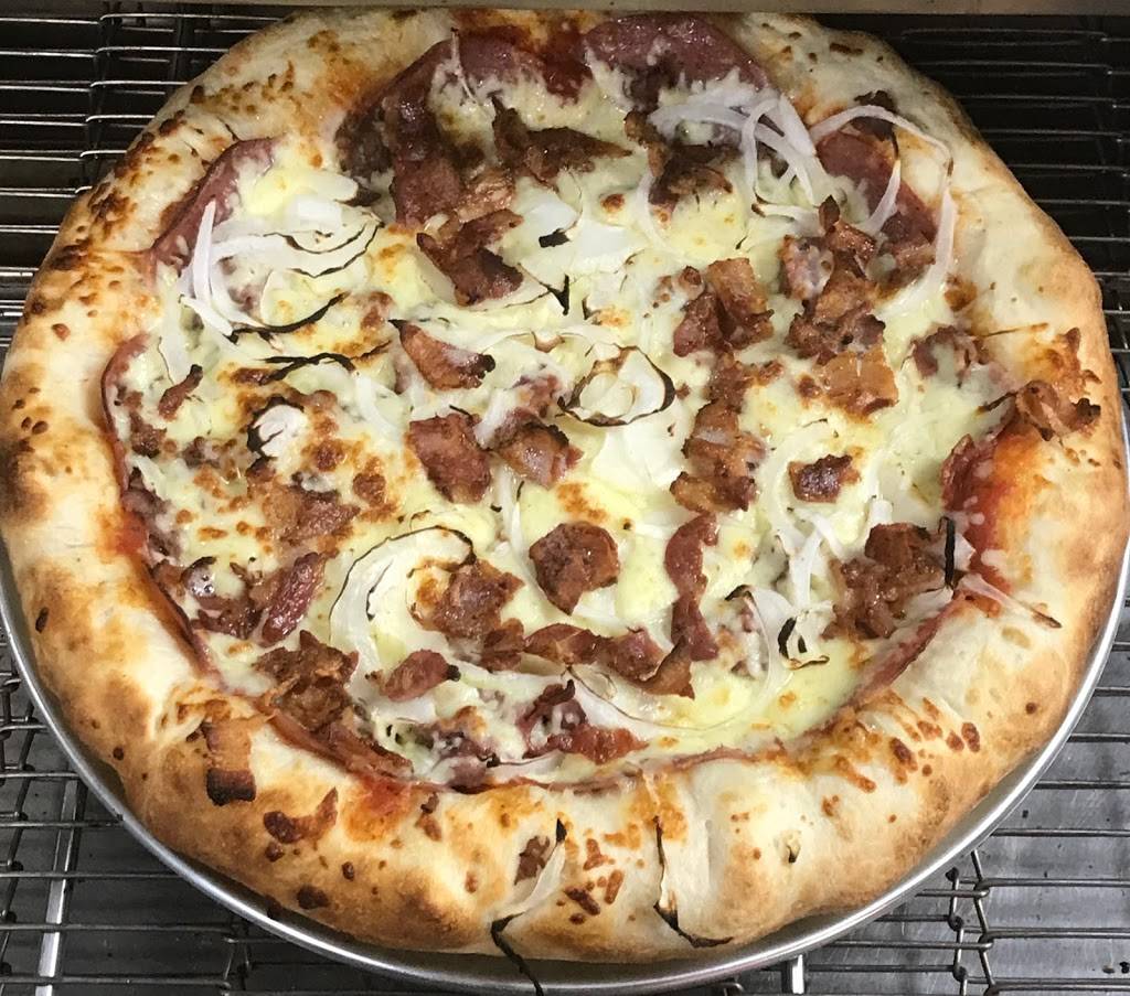 Ramone Pizzeria et Cantine | restaurant | 238 Chemin des Patriotes N, Mont-Saint-Hilaire, QC J3H 3H3, Canada | 4504464040 OR +1 450-446-4040