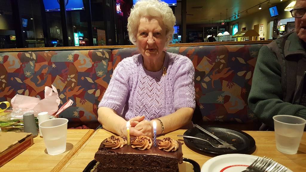 Round Table Pizza | meal delivery | 37480 Fremont Blvd, Fremont, CA 94536, USA | 5107939393 OR +1 510-793-9393