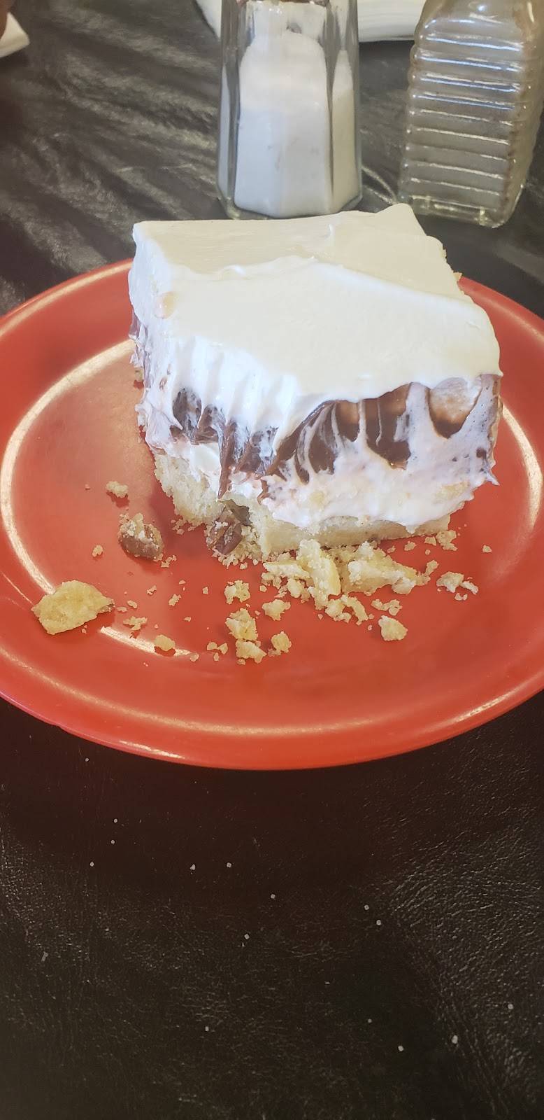 Engine Room | restaurant | 8320, 1525 Waring Rd NW, Dalton, GA 30721, USA | 7062723473 OR +1 706-272-3473