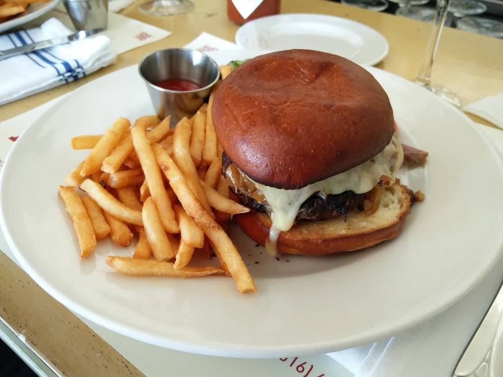 Aperitif Bistro Bayside | night club | 213-41 39th Ave, Bayside, NY 11361, USA | 7182156470 OR +1 718-215-6470