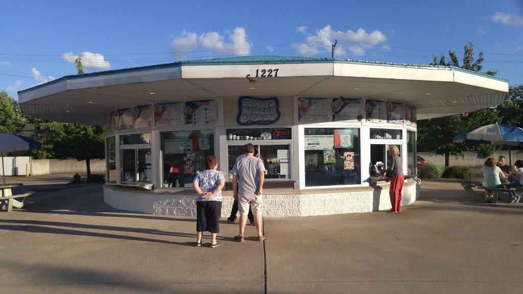 Ritters Frozen Custard Livonia | restaurant | 31227 W 8 Mile Rd, Livonia, MI 48152, USA | 2484764571 OR +1 248-476-4571