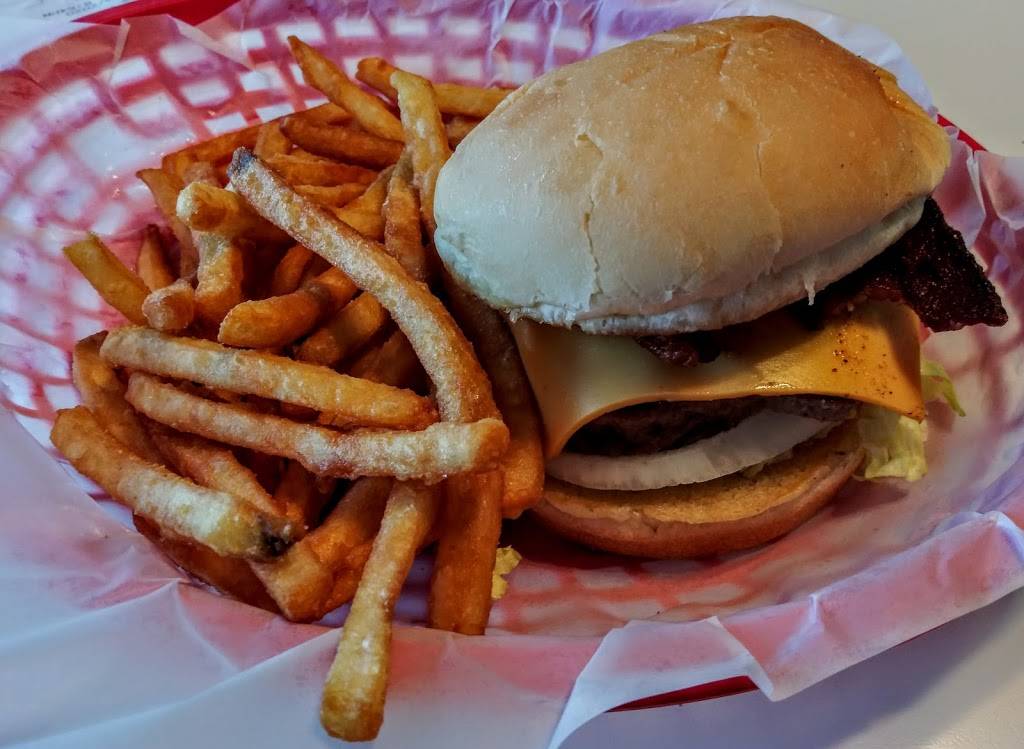 Dicks Burger Shack | restaurant | 235 E Center St, Kamas, UT 84036, USA | 4357834312 OR +1 435-783-4312